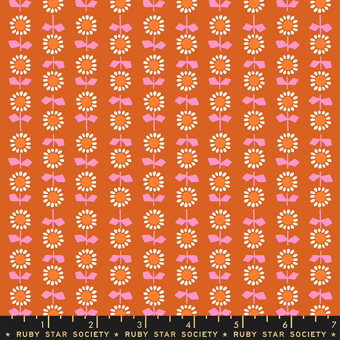 Meadow Star - Bloom in Dark Pecan | Quilting Cotton