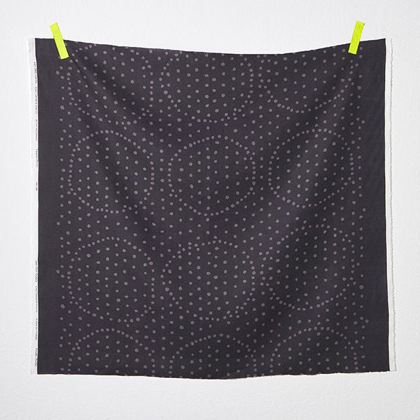 Nani IRO Ympari Pocho in Charcoal - Pikkukivet - Color D | Linen Double Gauze