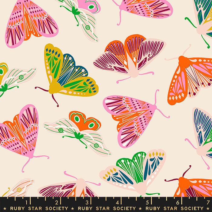 Flowerland - Fluttering in Natural | Quilting Cotton